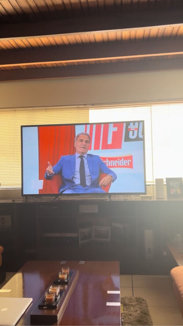 Interior - Casa de 2 Habitaciones en zona norte (Santa Cruz de la Sierra)