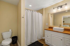 Toallas, jabón, papel higiénico