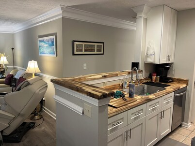 Convenient 3 bed 2 bath condo near Memorial Park, Five-points, & UGA in Athens