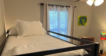Convenient 3 bed 2 bath condo near Memorial Park, Five-points, & UGA in Athens