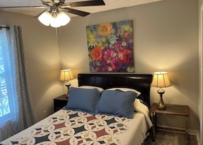 3 bedrooms, desk, iron/ironing board, free WiFi