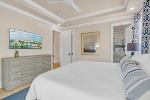 5 bedrooms, desk, free WiFi, bed sheets