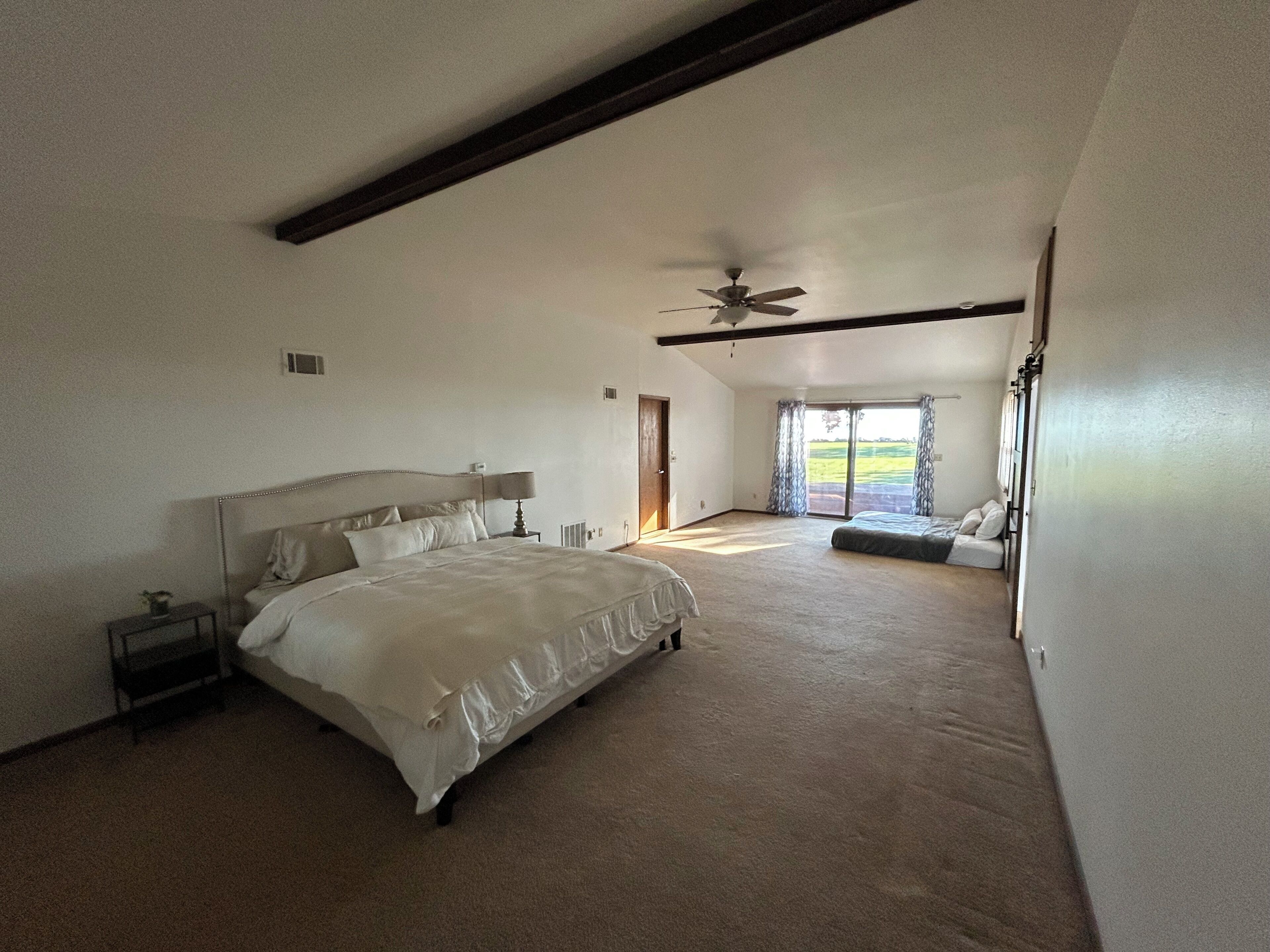 4 bedrooms, WiFi, bed sheets, wheelchair access