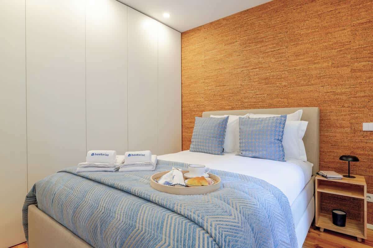 1 soverom, strykejern/-brett, wi-fi (inkludert) og sengetøy