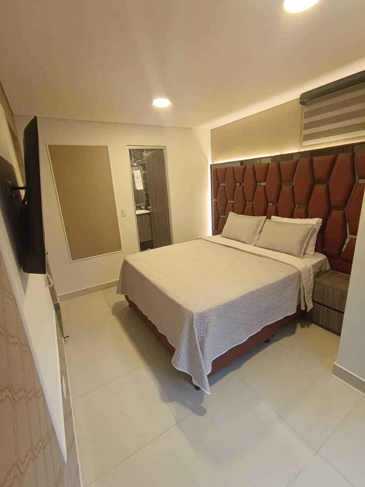 Cortinas opacas y wifi gratis