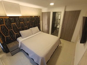 Cortinas blackout, sistema de insonorización y wifi gratis 