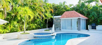 Marvelous 5-bedroom villa with AC in Juan Dolio