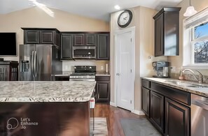 Fridge, microwave, oven, stovetop - Quiet 2BR • Hot Tub • Fenced Yard (Belle Fourche)