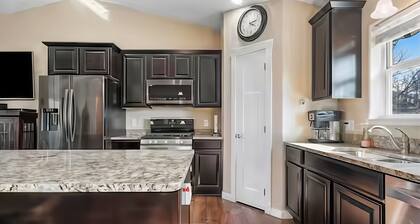 Quiet 2BR • Hot Tub • Fenced Yard