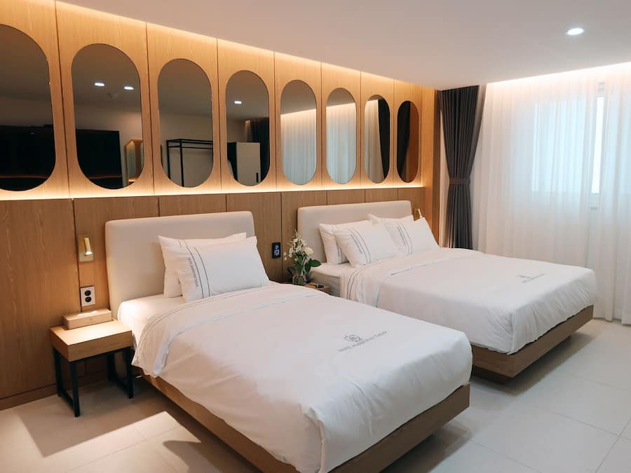 Premium Twin Room, Multiple Beds, Non Smoking, Private Bathroom