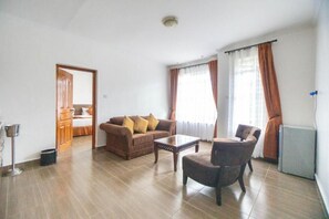 Executive Double Room, Garden View | Free WiFi, bed sheets - The Lukenya Getaway (Athi River)