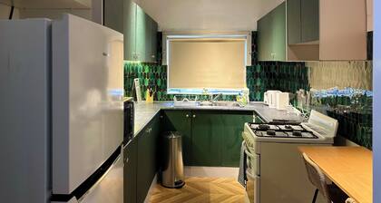 Modern Vintage King-Size Rooms