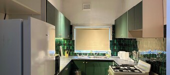 Modern Vintage King-Size Rooms