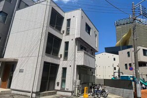 Exterior - Tokyo Escape - Direct Train to Narita & Haneda (Sumida-ku)