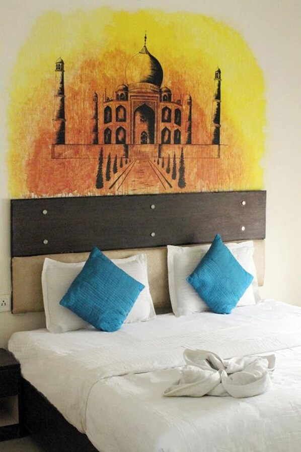 Deluxe Room | Free WiFi, bed sheets