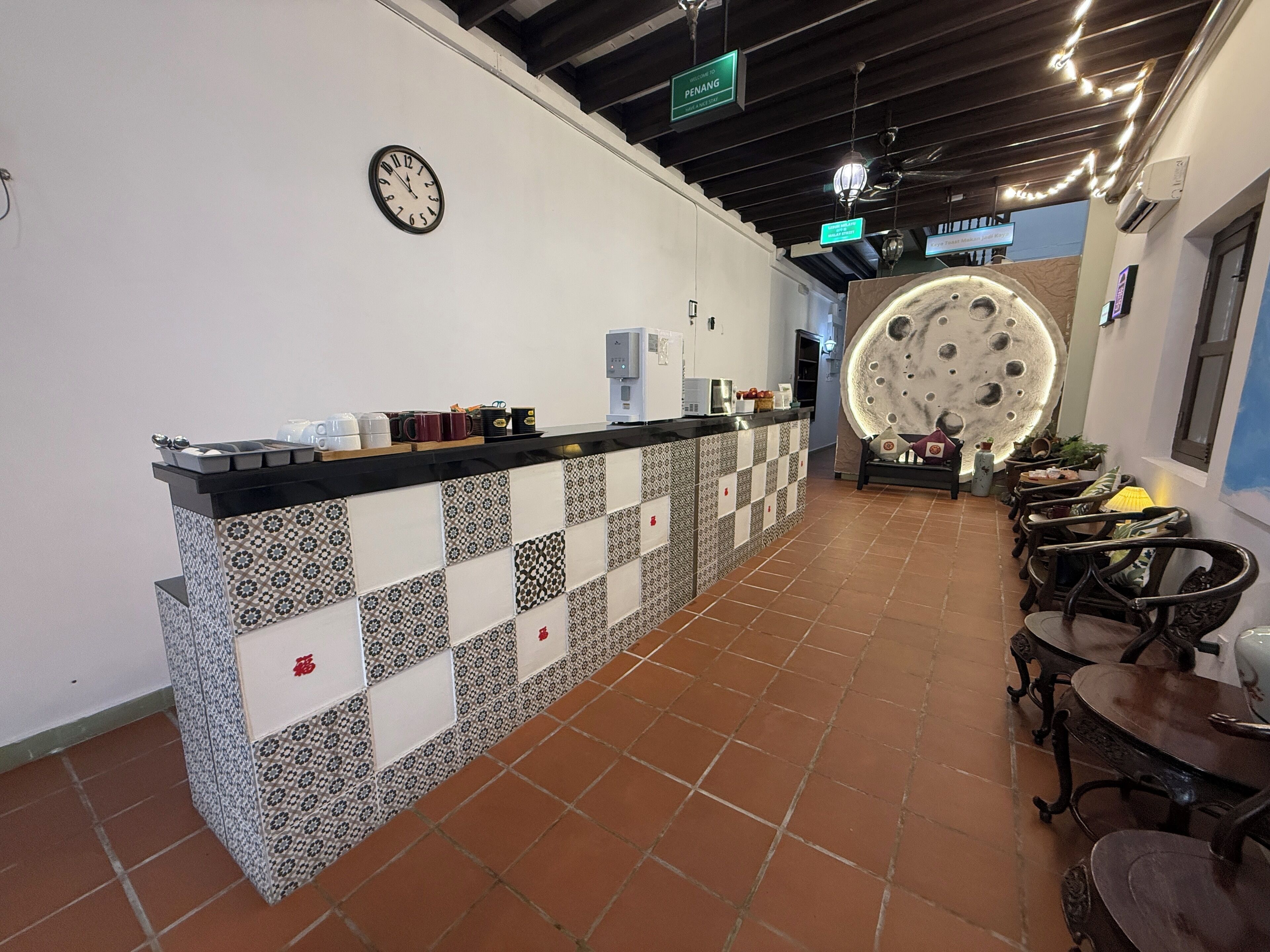 Kopi dan/atau alat penyeduh kopi