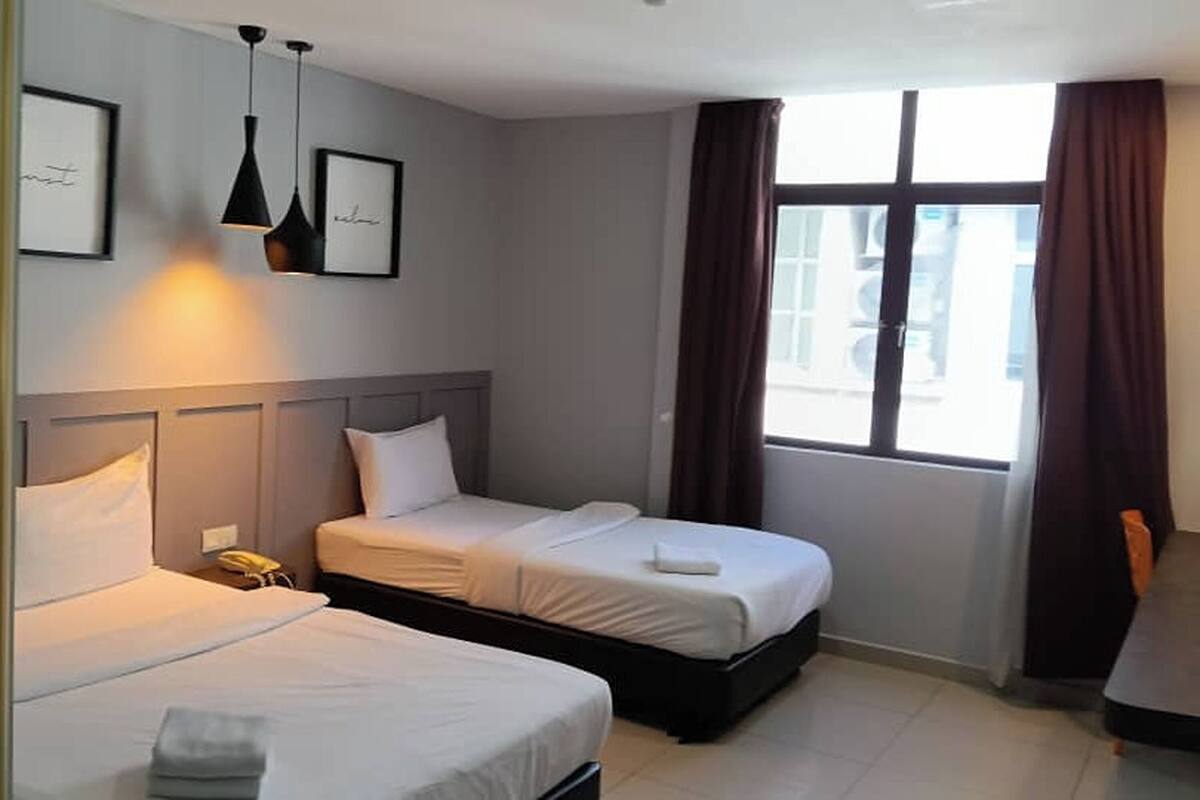 Family Room | Desk, iron/ironing board, free WiFi, bed sheets