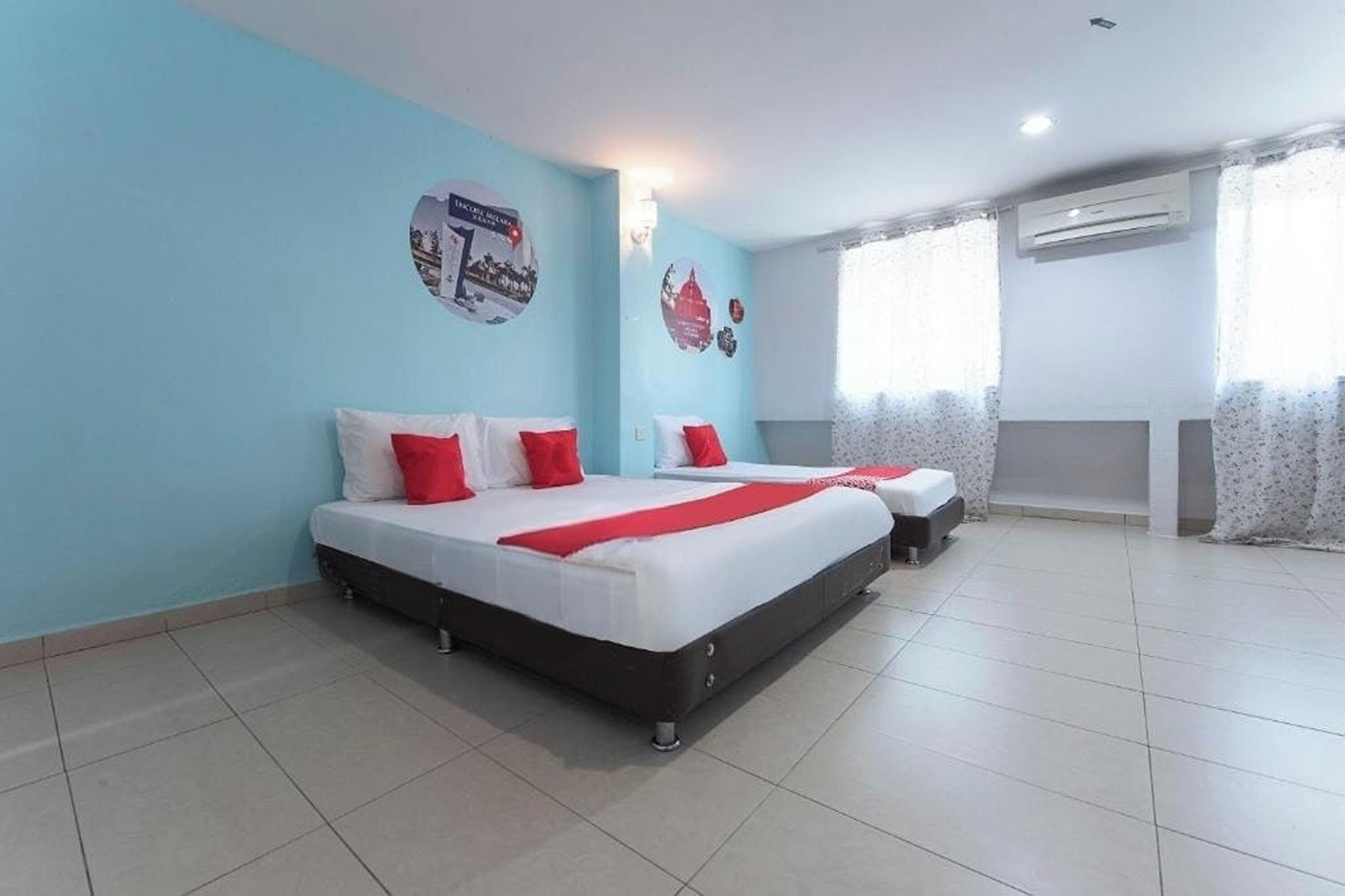 Desk, free WiFi, bed sheets