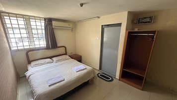 Desk, rollaway beds, free WiFi, bed sheets