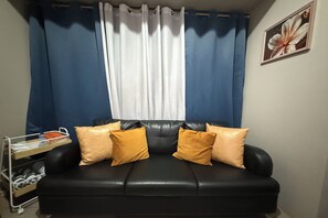 Deluxe Studio