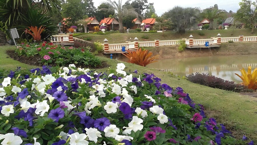 Naya Park View Hotel