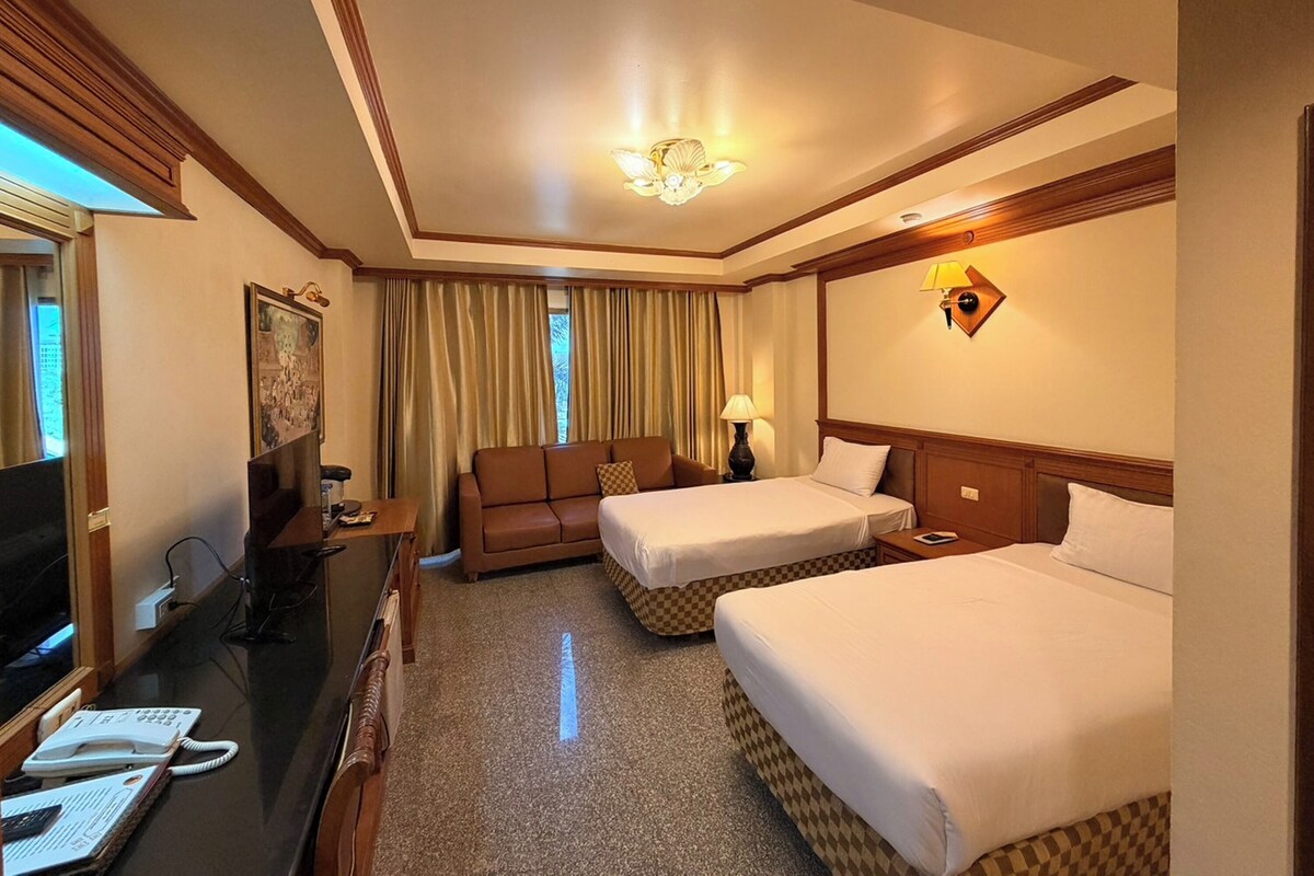 Executive Twin Room | Minibar, desk, laptop workspace, free WiFi