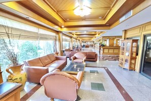 Àrea amb seients del vestíbul