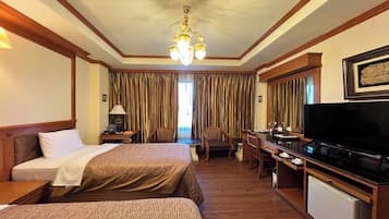 Junior Suite Twin | Bar mini, meja, ruang kerja komputer riba, Wi-fi percuma