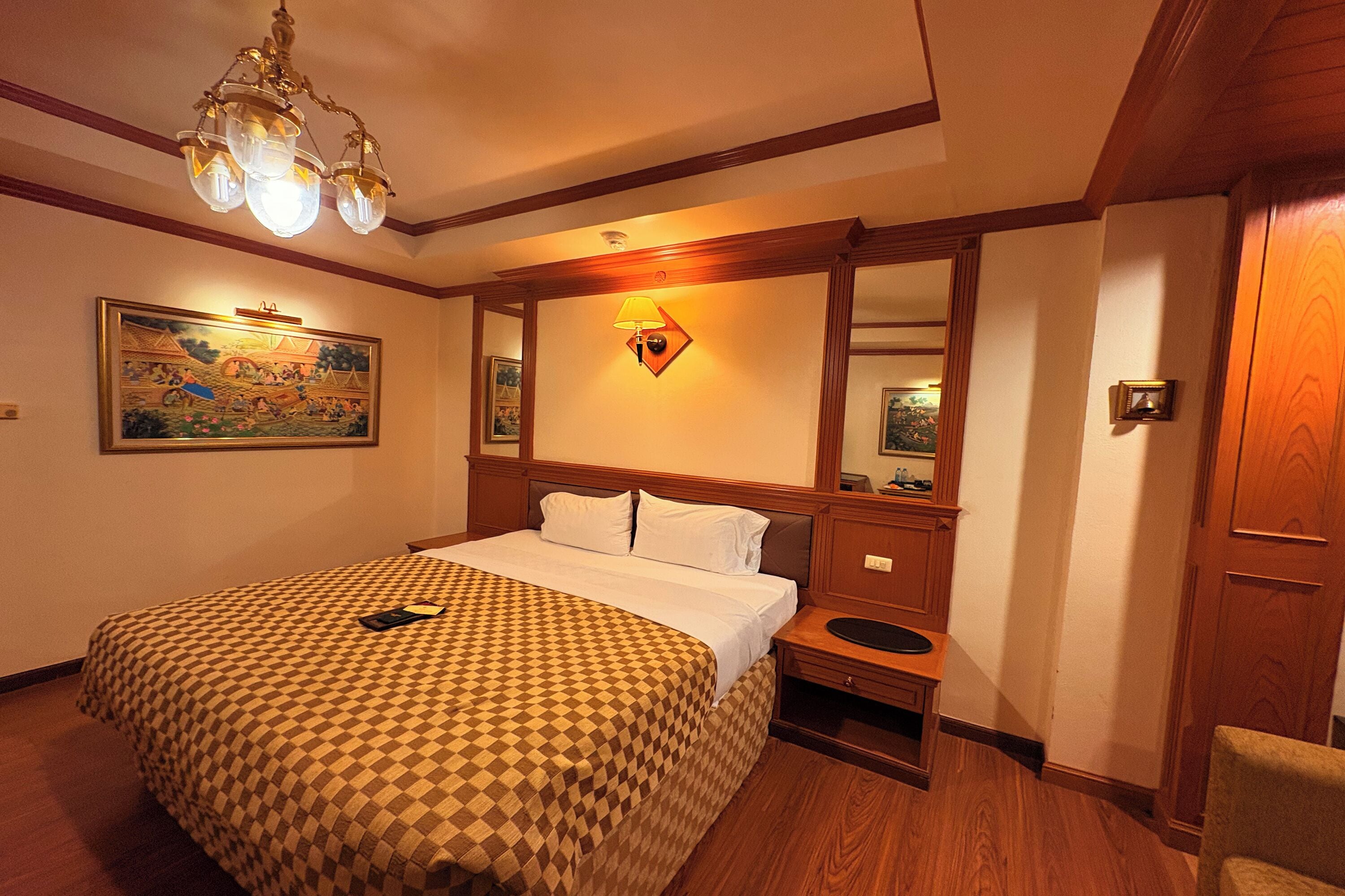 Deluxe Double Room | Minibar, desk, laptop workspace, free WiFi