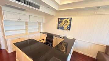 Suite Grand | Minibar, escritorio, espacio para trabajar con laptop y wifi gratis