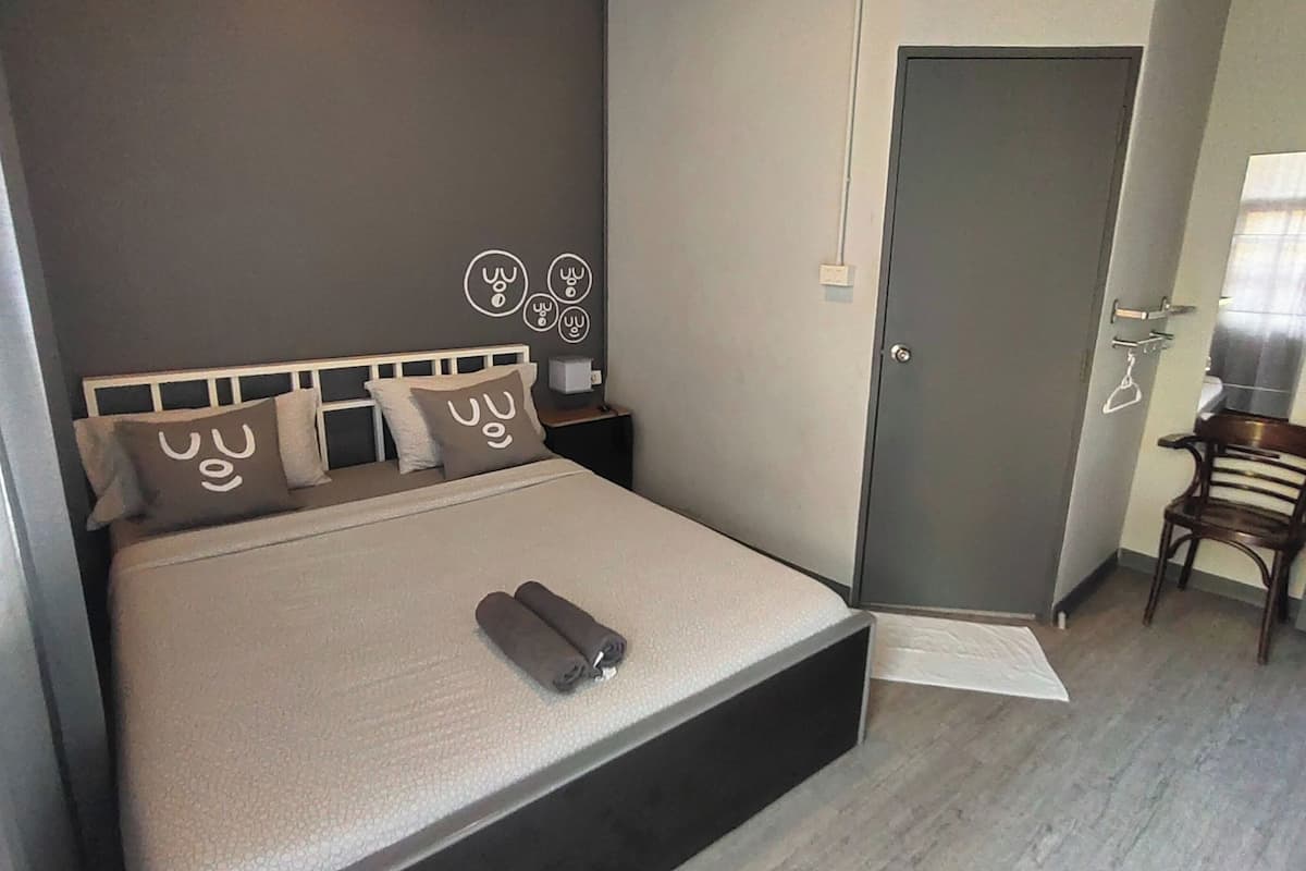 Minibar, accès au Wi-Fi (inclus), literie fournie