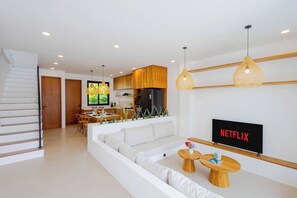 Biệt thự Deluxe, quang cảnh hồ bơi | Phòng khách