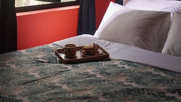 Quarto casal superluxo, vista para a piscina | Vista do quarto