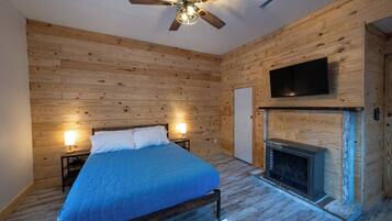 3 室のベッドルーム、デスク、WiFi (無料)、ベッドシーツ