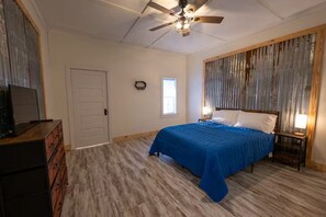 3 chambres, bureau, Wi-Fi gratuit, draps fournis