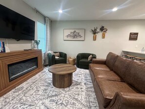 Smart TV, offices - Modern Fort Wayne Retreat Near Downtown & Rivergreenway | 3BR Duplex (Fort Wayne)