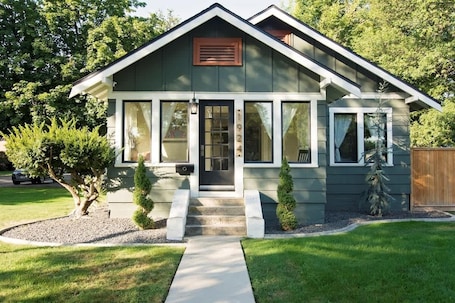 Exterior. Walk to College of Idaho | Renovated 2BR Home | Near Indian Creek Plaza & Downtown Caldwell