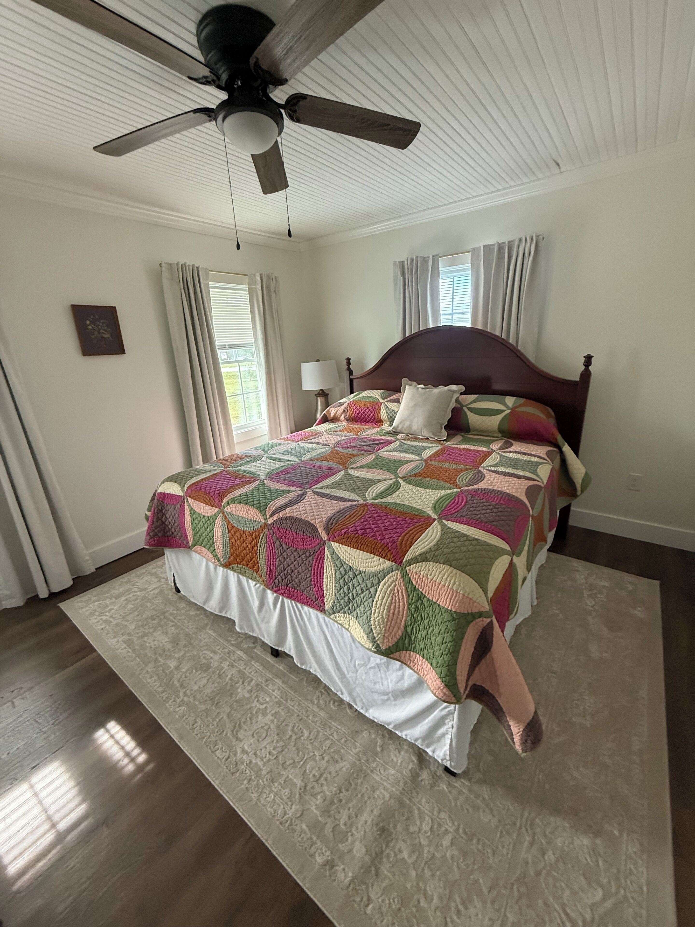 3 bedrooms, iron/ironing board, free WiFi, bed sheets