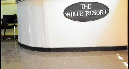 The White Resort Athiriver