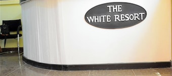 The White Resort Athiriver