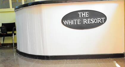 The White Resort Athiriver