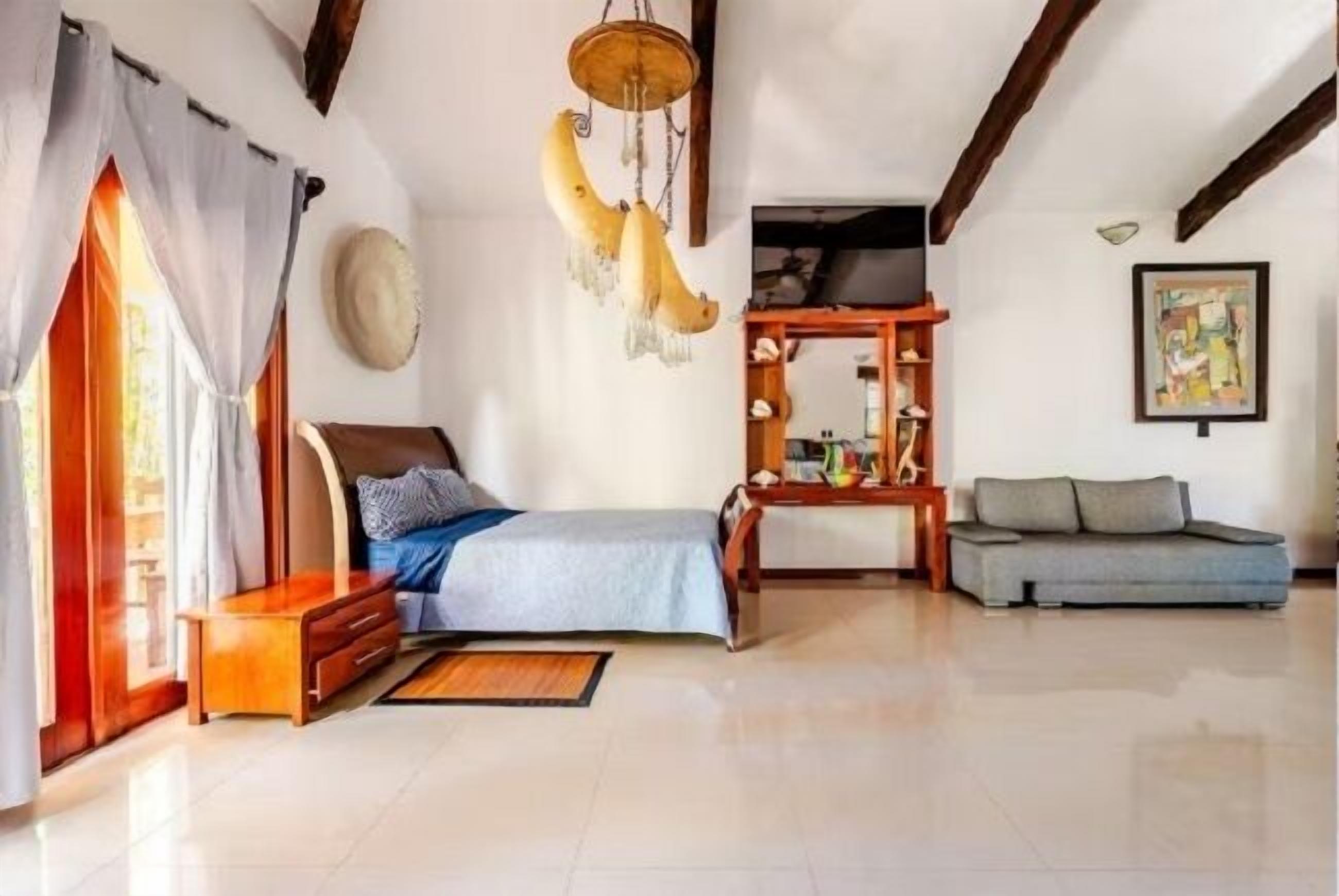 Villa superior, patio, vistas al jardín | Decoración individual, mobiliario individual, escritorio