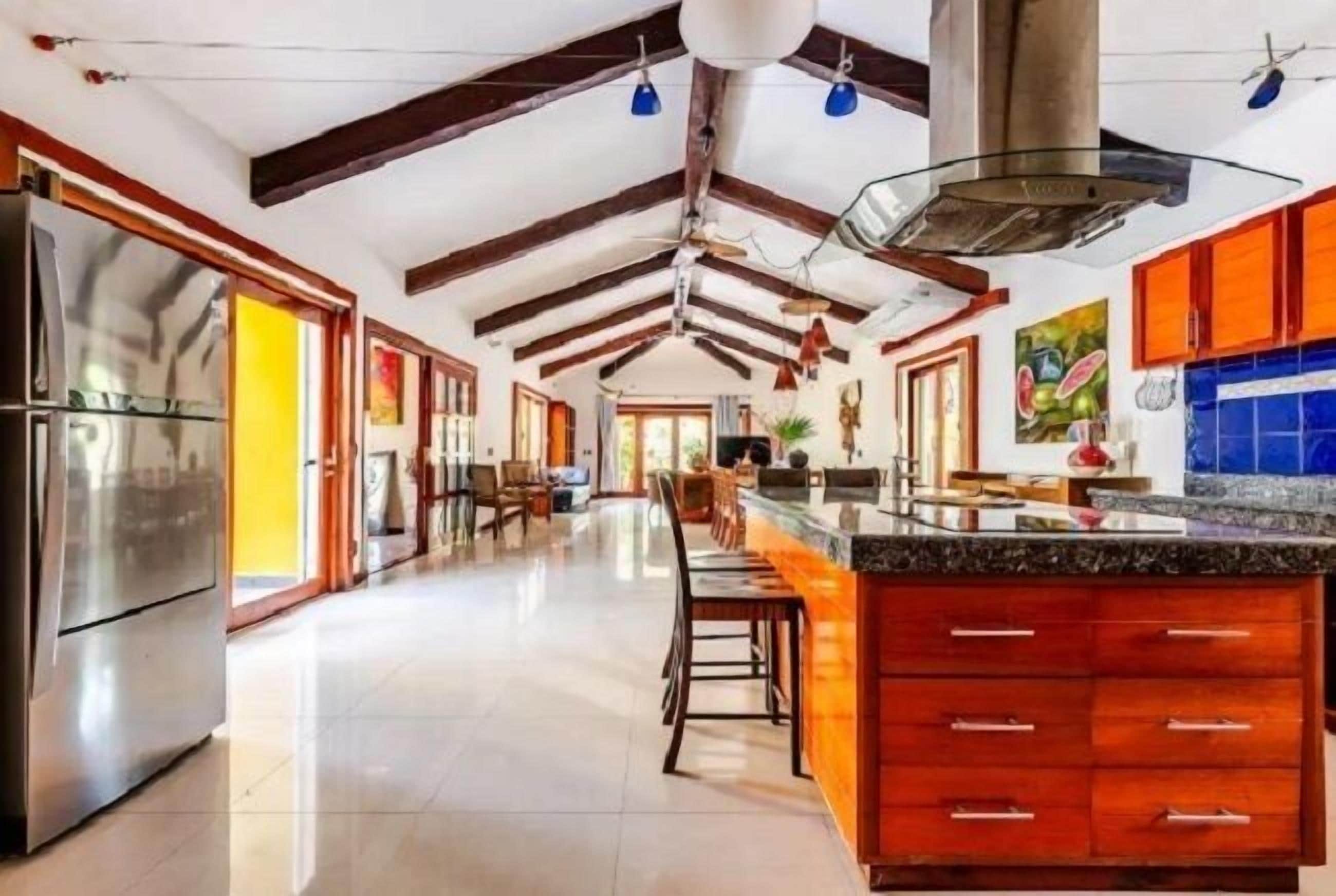 Superior Villa, Patio, Garden View | Private kitchen | Full-size fridge, microwave, oven, stovetop