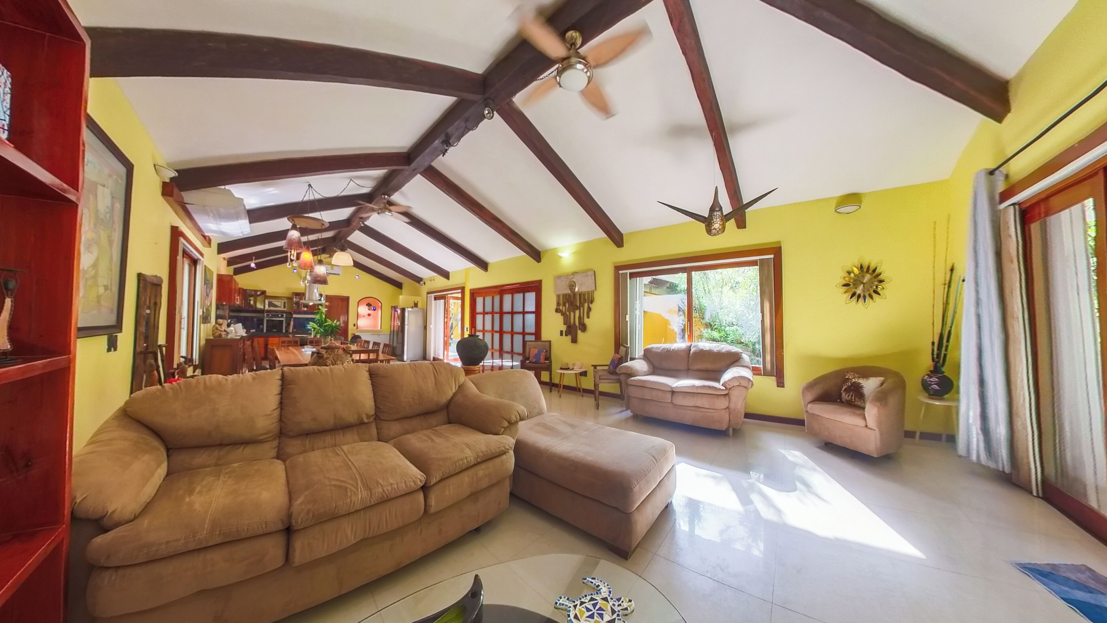 Superior Villa, Patio, Garden View | Living area | 80-cm plasma TV with digital channels