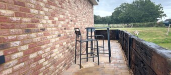 Studio - Sleeps up to 4  & Free Parking