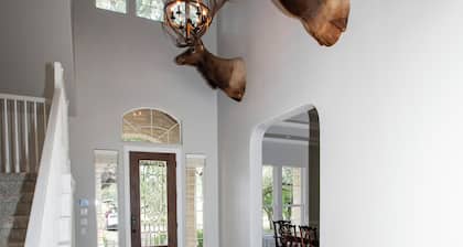 Dove Hollow Ranch a spacious country retreat on 7+ acres