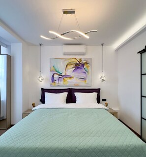 1 dormitori, planxa i posts de planxar, wifi i roba de llit 