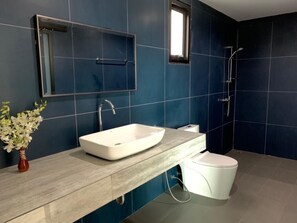 Shower, hair dryer, bidet, towels - (Kamala, Kathu District, Phuket)