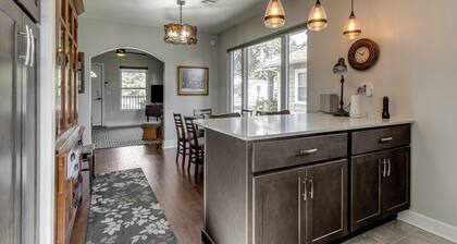 Modern Norman Bungalow 5 Min to OU Sleeps 6