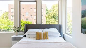 2 bedrooms, iron/ironing board, travel crib, free WiFi